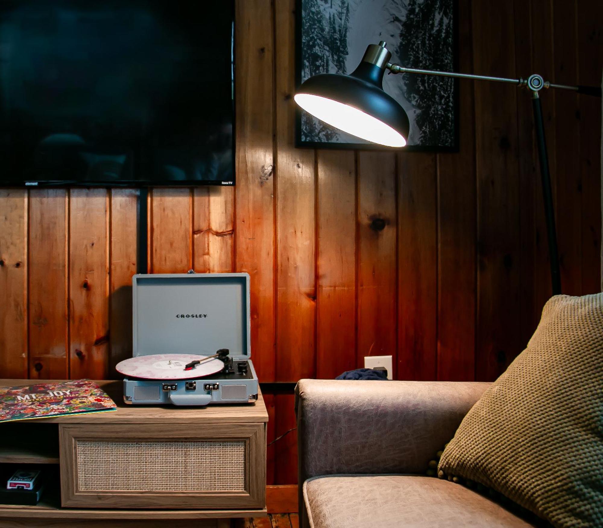 Birch House: Cozy Cabin 5 Min From Okemo Ludlow Exterior photo